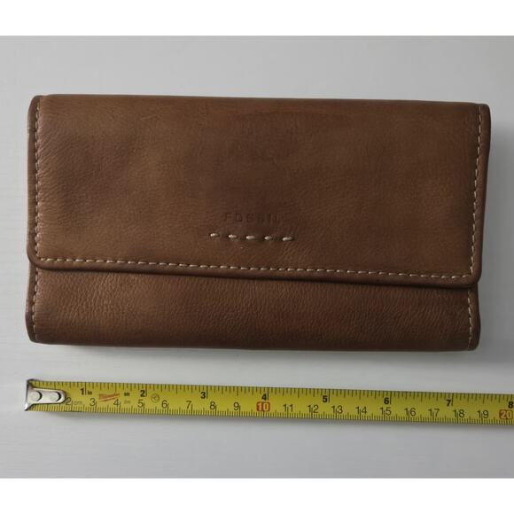 Fossil Women's Soft Leather Brown Large Bifold Snap Shut Wallet - Picture 6 of 10